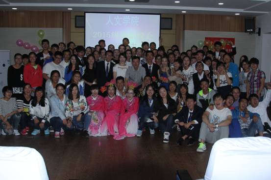说明: beat365在线唯一官网人文学院照片.JPG