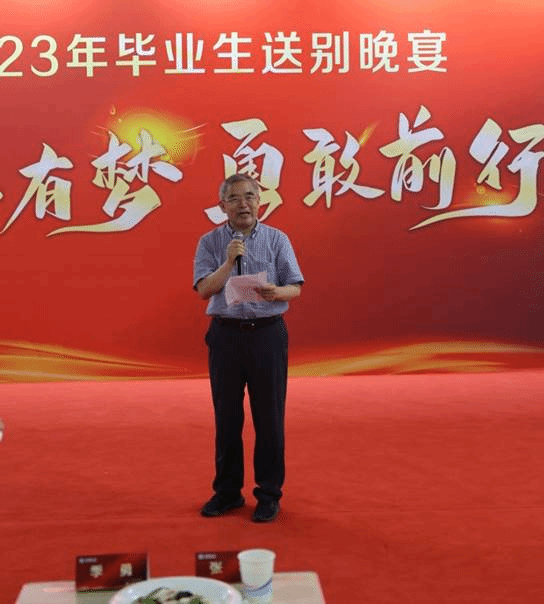 5524960df818fcf0feb442f36858531